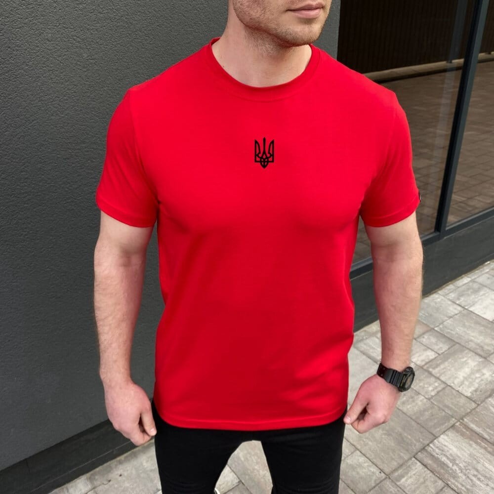 Футболка чоловіча однотонна червона Pobedov Peremoga - наклейка Герб 4см чорна POB_00000007487