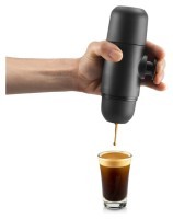 Портативна еспресо-кавоварка Wacaco Minipresso GR, механічна, для меленої кави