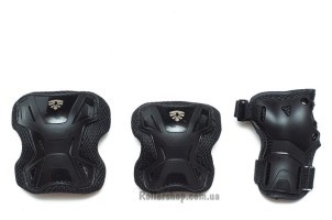 Комплект дитячого захисту Flying Eagle NS чорний