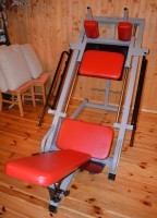 Жим ногами та Гакк-машина 2 в 1