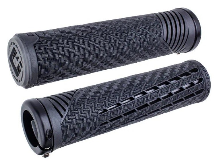 Грипсы ODI CF Grip v2.1 Lock-On Pearl Blk/Gpht w/MtBlk Clamp OBOD_F35CFBH-B